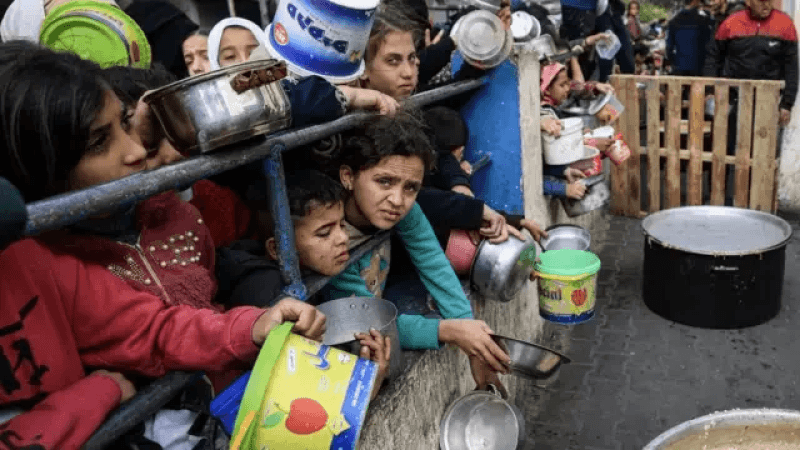 Gaza: Londres se prépare à larguer de l'aide humanitaire