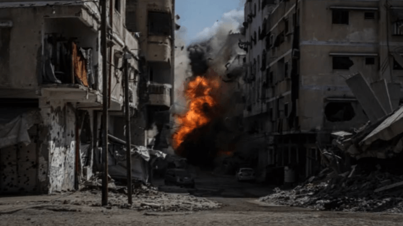 غزة: شهداء من النازحين وأحزمة نارية على حي الزيتون