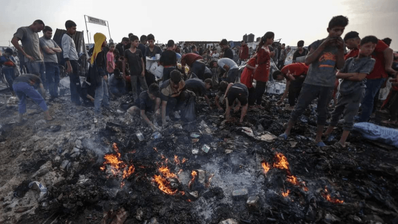 شهداء من بينهم أطفال في قصف استهدف خيام النازحين ومنتظري المساعدات