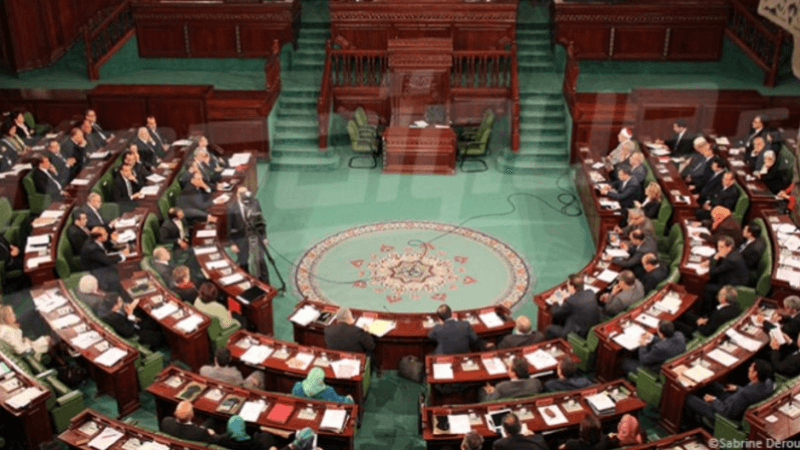 Des députés poursuivent des responsables du secteur énergétique