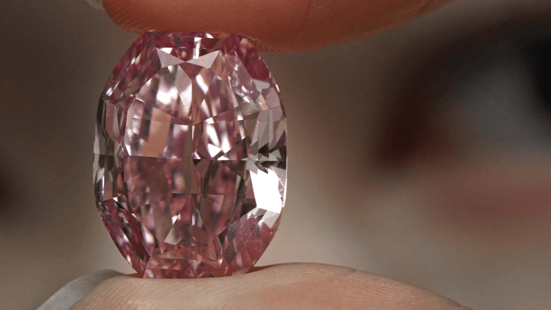 Dubaï: Vol déjoué d'un diamant rare de 25 millions de dollars
