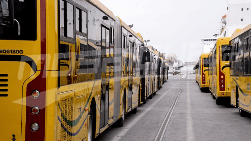 إيداع شاب السجن بتهمة تهشيم بلور حافلة