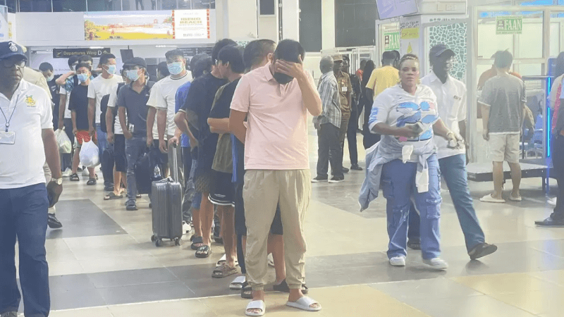 نيجيريا ترحّل تونسيا و50 صينيا في حملة لمكافحة الجرائم الإلكترونية