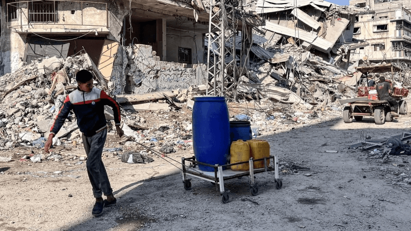مرض نادر وقاتل ينتشر في غزة نتيجة تدمير محطات معالجة المياه