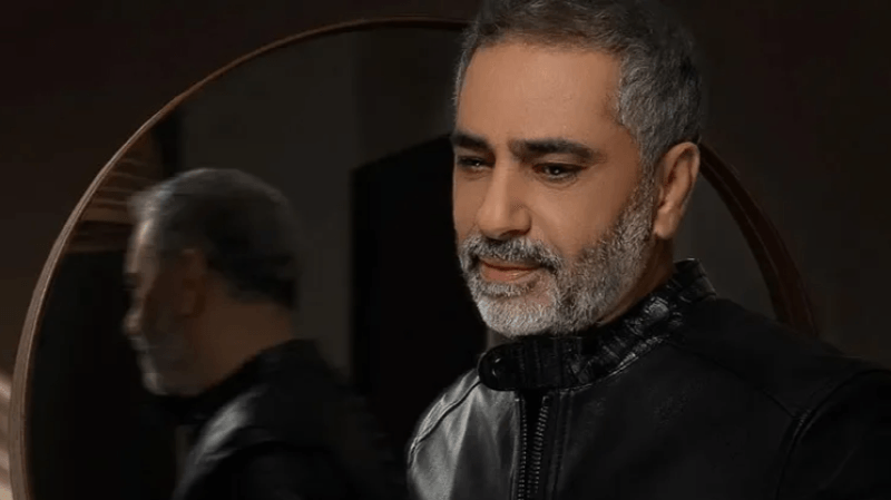 هل يعود فضل شاكر للغناء بحفل من مصر؟
