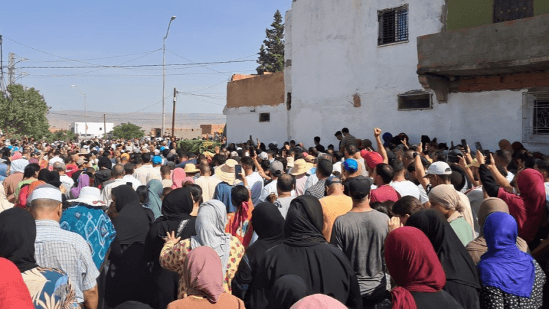 Kasserine : Des milliers de personnes accompagnent Abdelkader Dhibi