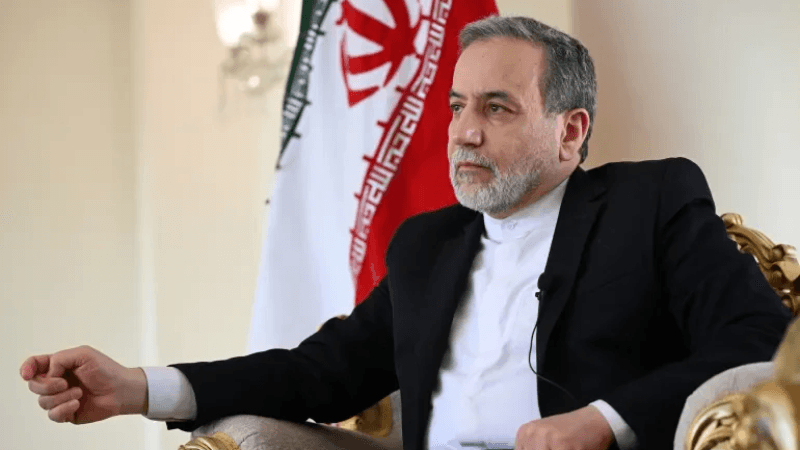 Le ministre iranien des Affaires étrangères en visite à Tunis