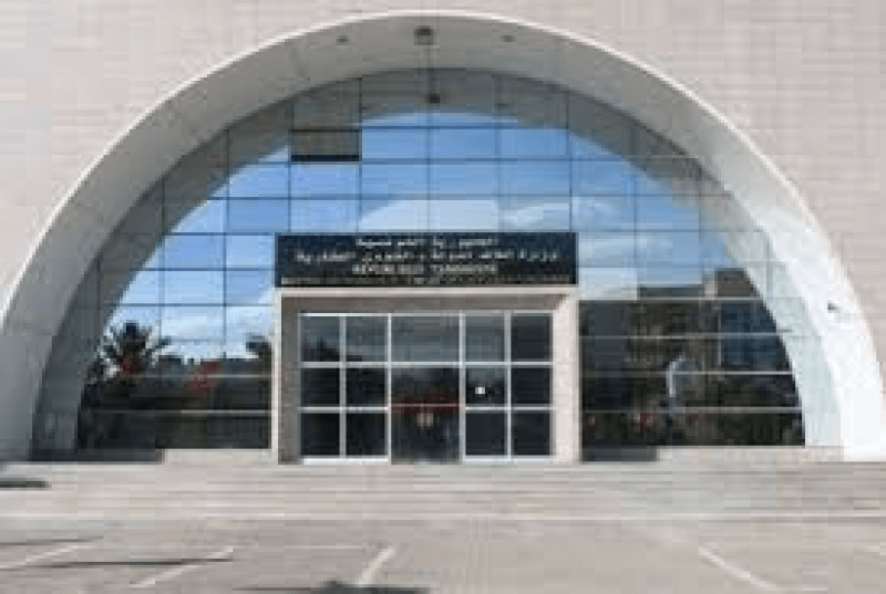 Approbation de la cessation de 12 biens publics