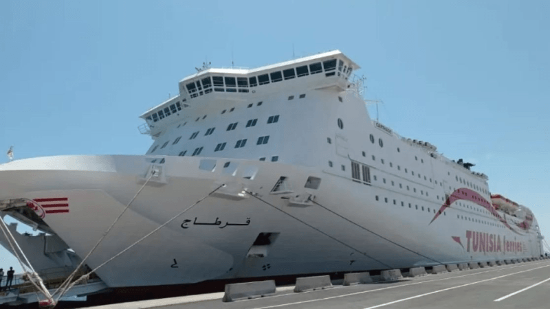 Report de la traversée Tunis–Marseille... 'Le Carthage' à quai