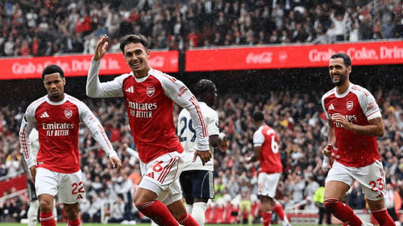 Premier League: Arsenal leader provisoire...
