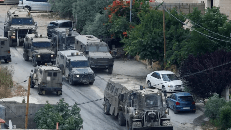 الاحتلال يشنّ حملة مداهمات واعتقالات واسعة في الضفة والقدس