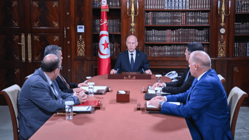 رئيس الجمهورية يؤكد ضرورة تفكيك شبكات المضاربة والاحتكار