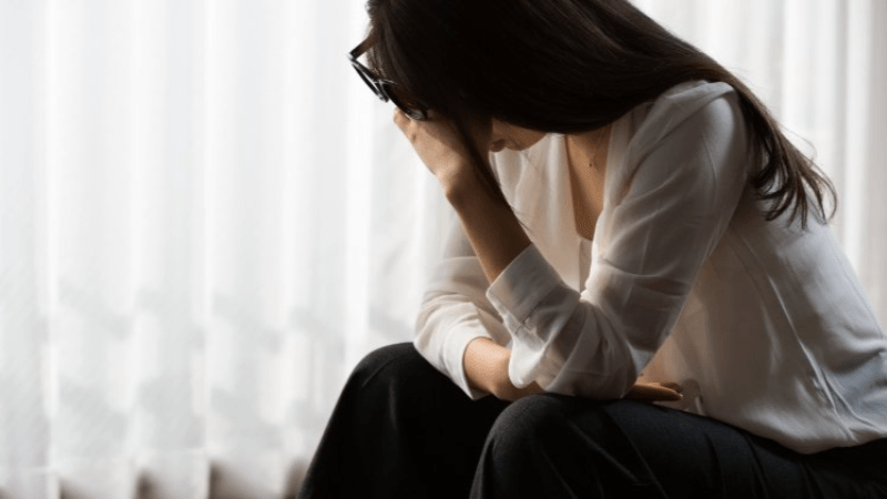 النساء أكثر عرضة للإصابة بالاكتئاب.. أيّ تفسير؟