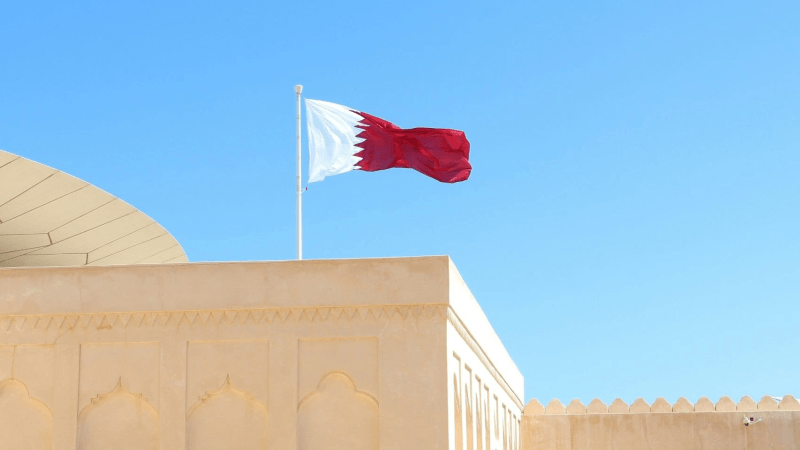 قطر تنعى دبلوماسييها وتنسق مع مصر لنقل جثامينهم إلى الدوحة