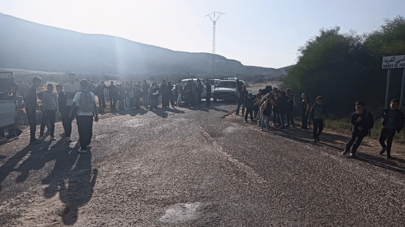 حاسي الفريد: احتجاجات للمطالبة بالنقل المدرسي.. والسلط على الخط