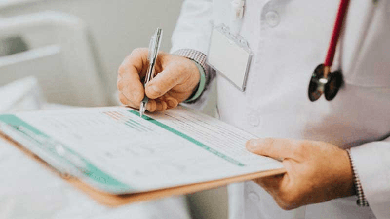 Le Tunisien assume près de la moitié du coût des soins médicaux