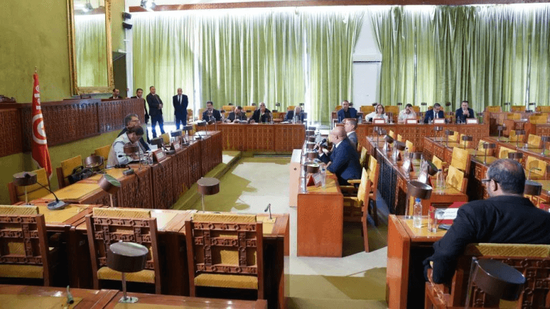 رئيس البرلمان يشرف على اجتماع ندوة الرؤساء