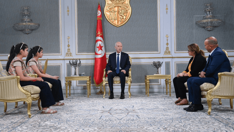 رئيس الجمهورية يهنئ بيسان وبيلسان ويعبّر عن اعتزاز التونسيين بتتويجهما
