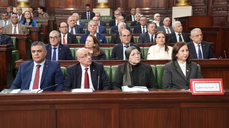 مشروع قانون المالية: تمويلات للمؤسّسات الصغرى والمتوسطة وصغار الفلاحين