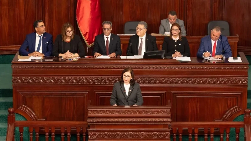 رئيسة الحكومة: رقمنة الإجراءات وإصلاحات تشريعية لتحسين مناخ الاستثمار