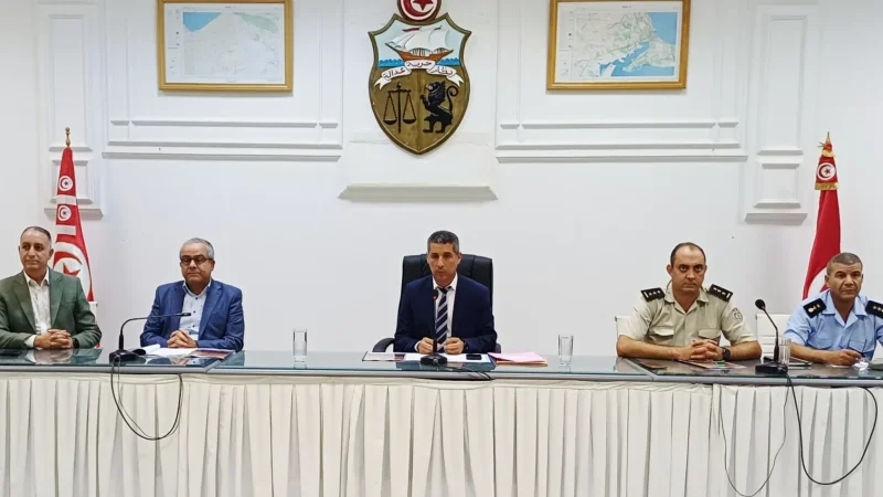 2450 رياضيا يشاركون في ماراطون تحدي الرمال بمنزل جميل