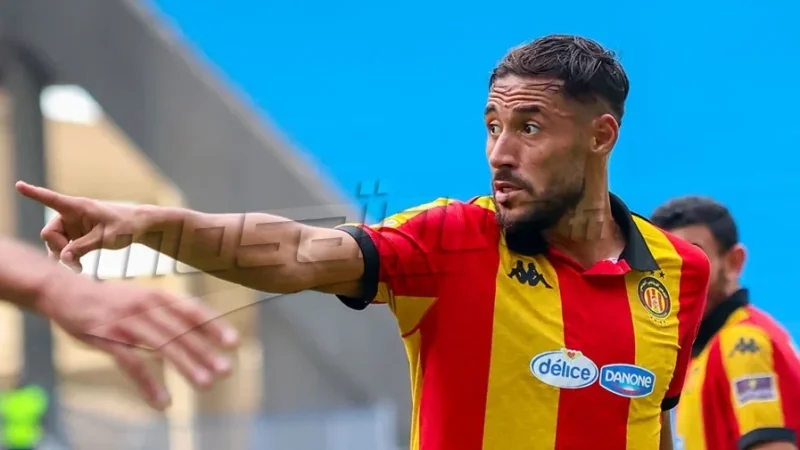 EST: Youcef Belaïli blessé aux ligaments croisés