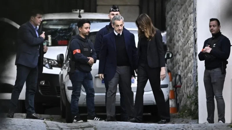 Nicolas Sarkozy quitte la prison