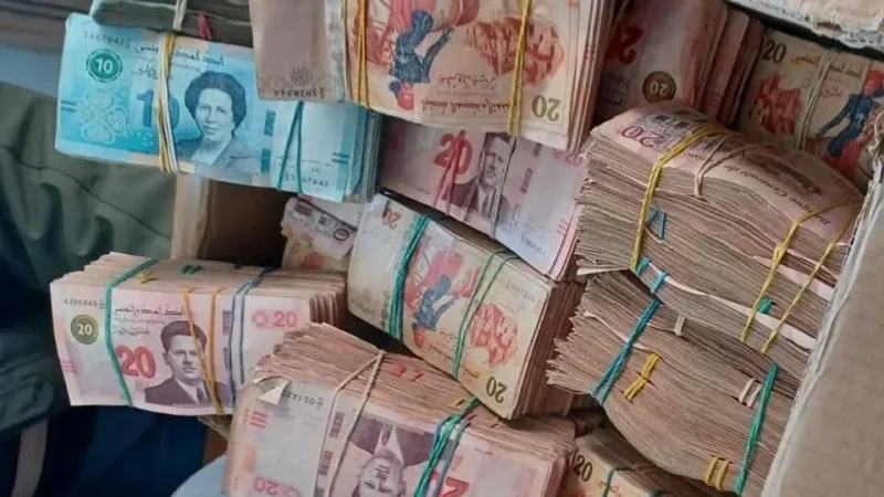 1800 مليون دينار حجم التهرب الضريبي في صناعة وتجارة الخمور بتونس