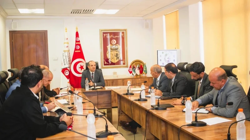 هيئة الانتخابات: جلسة عمل حول مشروع إحداث مركز نداء قارّ بالهيئة