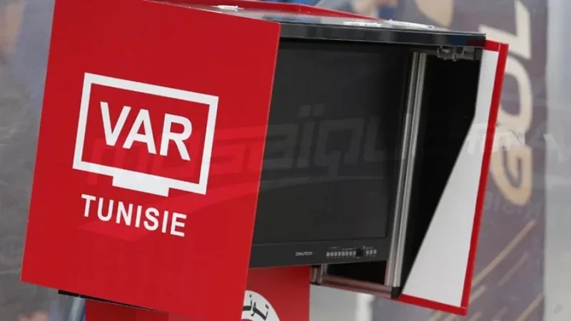 صفقة الـ VAR.. الفيفا تراسل الجامعة