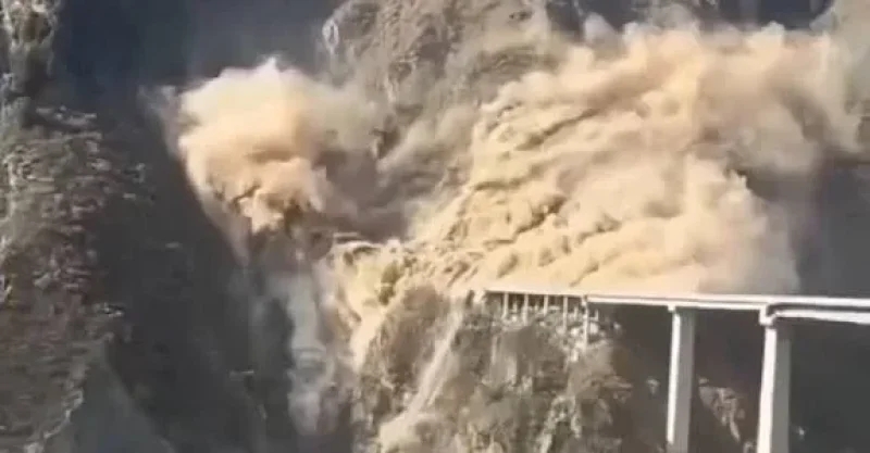 Chine : un pont s’effondre dix mois après son inauguration