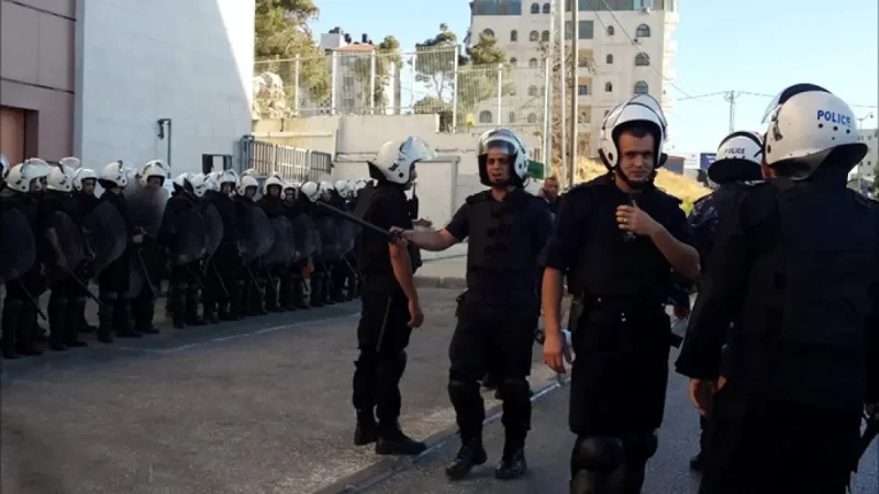 الاتحاد الأوروبي يبحث تدريب 3000 شرطي من غزة