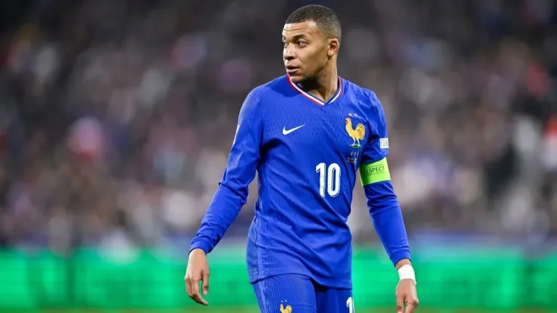 مبابي بعد بلوغه الـ400 هدف: لا يزال أمامي الكثير