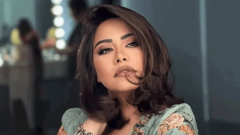 اكتئاب وعزلة تامة.. ماذا يحدث لشيرين عبد الوهاب ؟