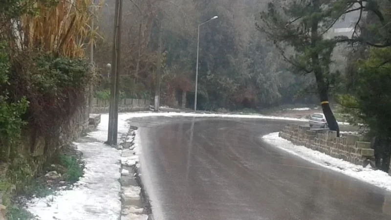 بسبب تساقط الثلوج: إيقاف الدروس بعين دراهم