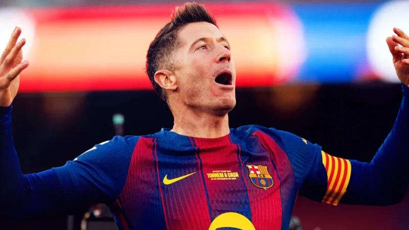 ليفاندوفسكي يُدوّن اسمه في تاريخ 'كامب نو'