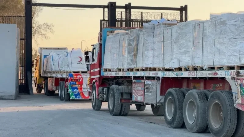 78 شاحنة مساعدات إنسانية وإغاثية تدخل إلى غزّة