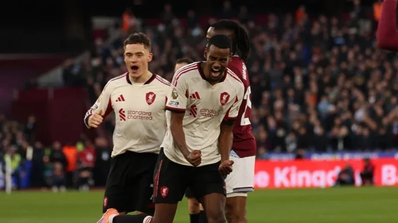 Premier League: Liverpool respire...