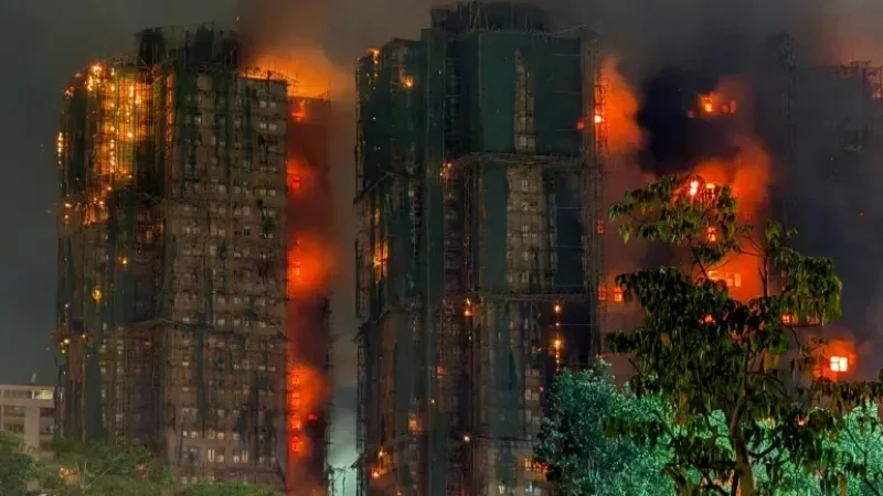 حريق 'أبراج هونغ كونغ': إيقاف 16 شخصا بتهمة القتل غير العمد