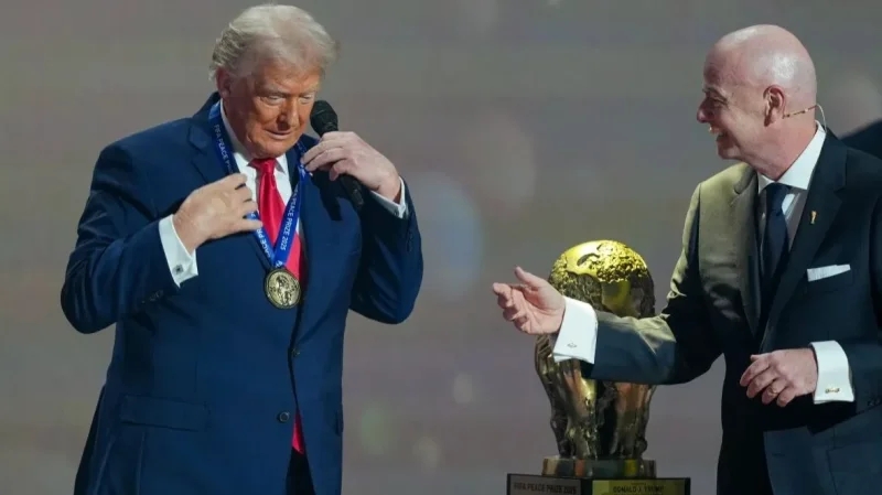 ترامب يفوز بالنسخة الأولى لجائزة فيفا للسلام