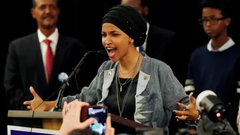 إلهان عمر لترامب: أنت عار على الأمّة