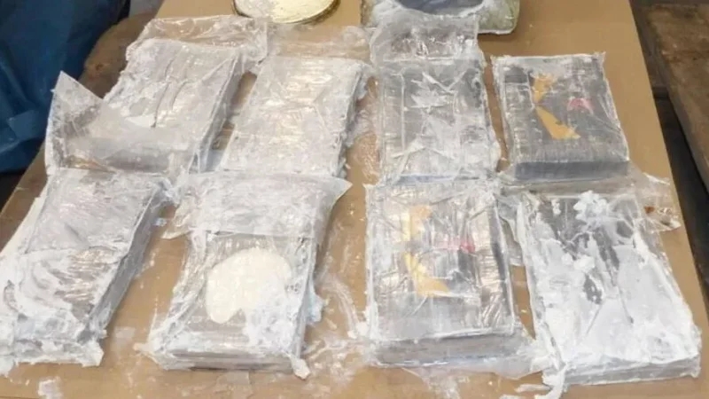 إيداع ثلاثة شبان السجن بعد ضبط رطل كوكايين و3 كلغ زطلة بحوزتهم