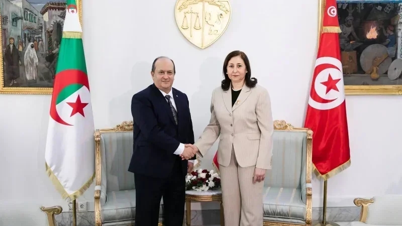 Tunisie-Algérie : Signature de 25 accords