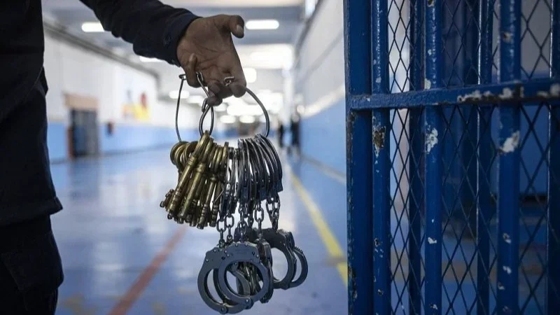 الإطاحة بشبكة دولية للقمار الإلكتروني: بطاقات إيداع بالسجن ضد 3 أشخاص