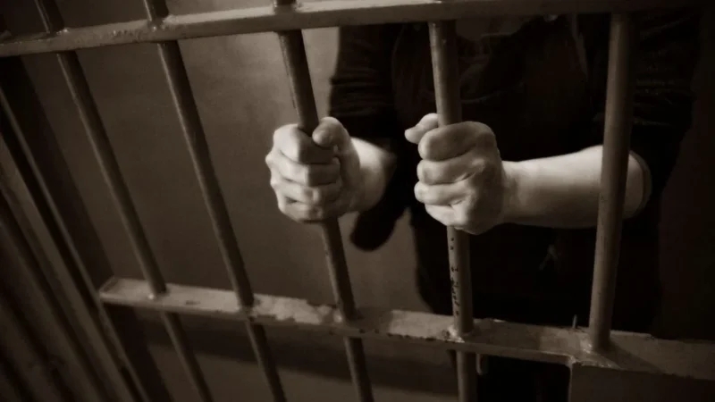 إيداع بالسجن لشاب دهس خاله بسيارته