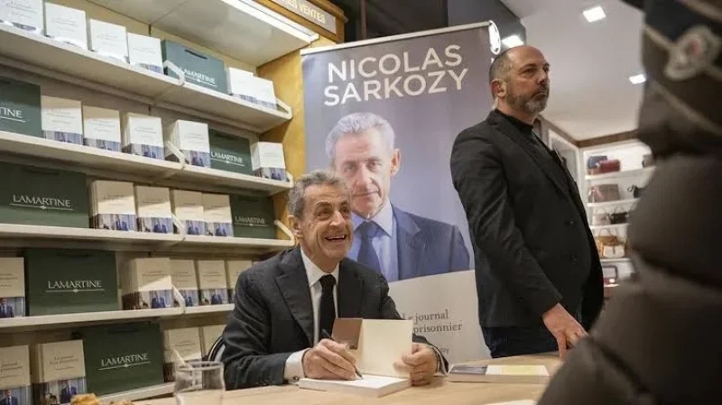 Le livre de Nicolas Sarkozy vendu à près de 100.000 exemplaires