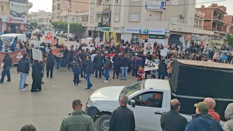 مسيرة في قابس رفضا للتلوث