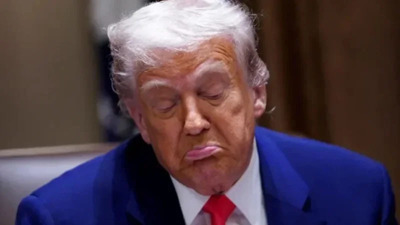 توسيع حظر السفر الأمريكي: ترامب يضيف خمس دول لقائمته السوداء