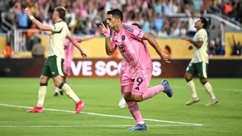 سواريز يجدد عقده مع إنتر ميامي لموسم إضافي