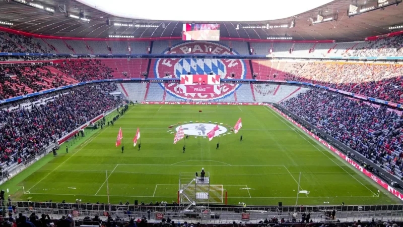 'اليويفا' يغرّم بايرن ميونيخ ويغلق ملعبه جزئيا